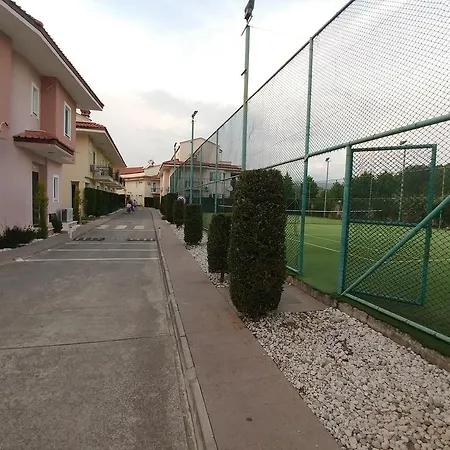 Oasis Villalari 费特希耶